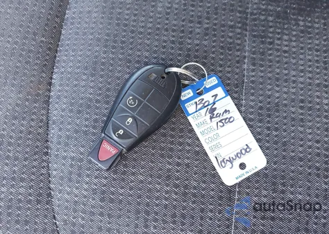 2016 Ram 1500 Big Horn z USA, uszkodzony, nr VIN 3C6RR7LT1GG275952